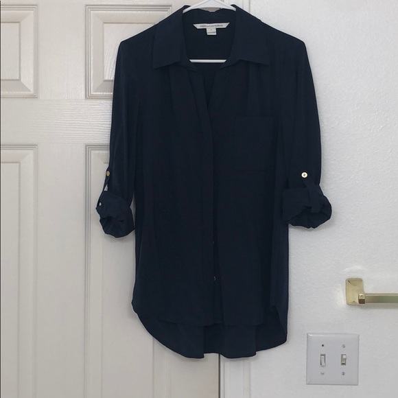 Diane Von Furstenberg Tops - DIANE VON FURSTENBURG silk navy blouse size 4
